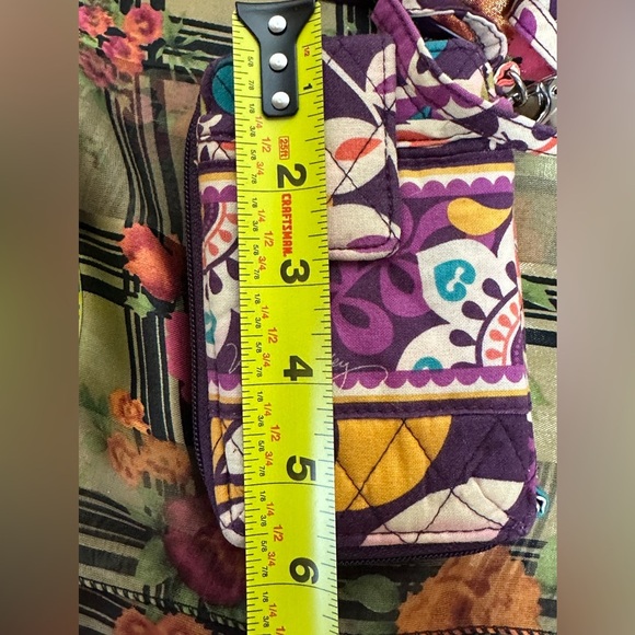 Vera Bradley Wristlet. - Picture 7 of 7